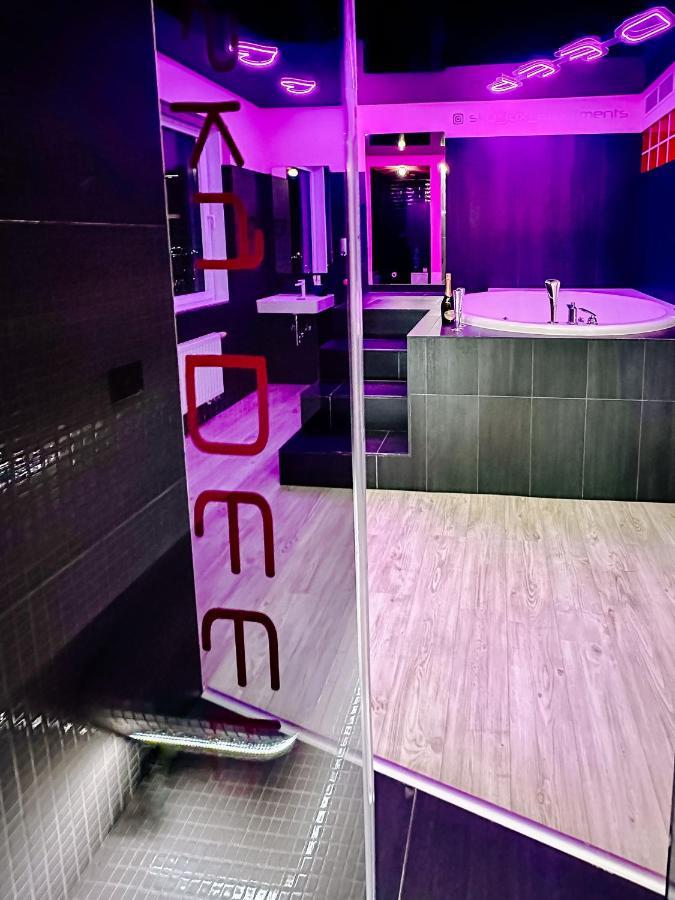 Sky Deep Jacuzzi 30 Floor Apartment Klaipeda Bagian luar foto