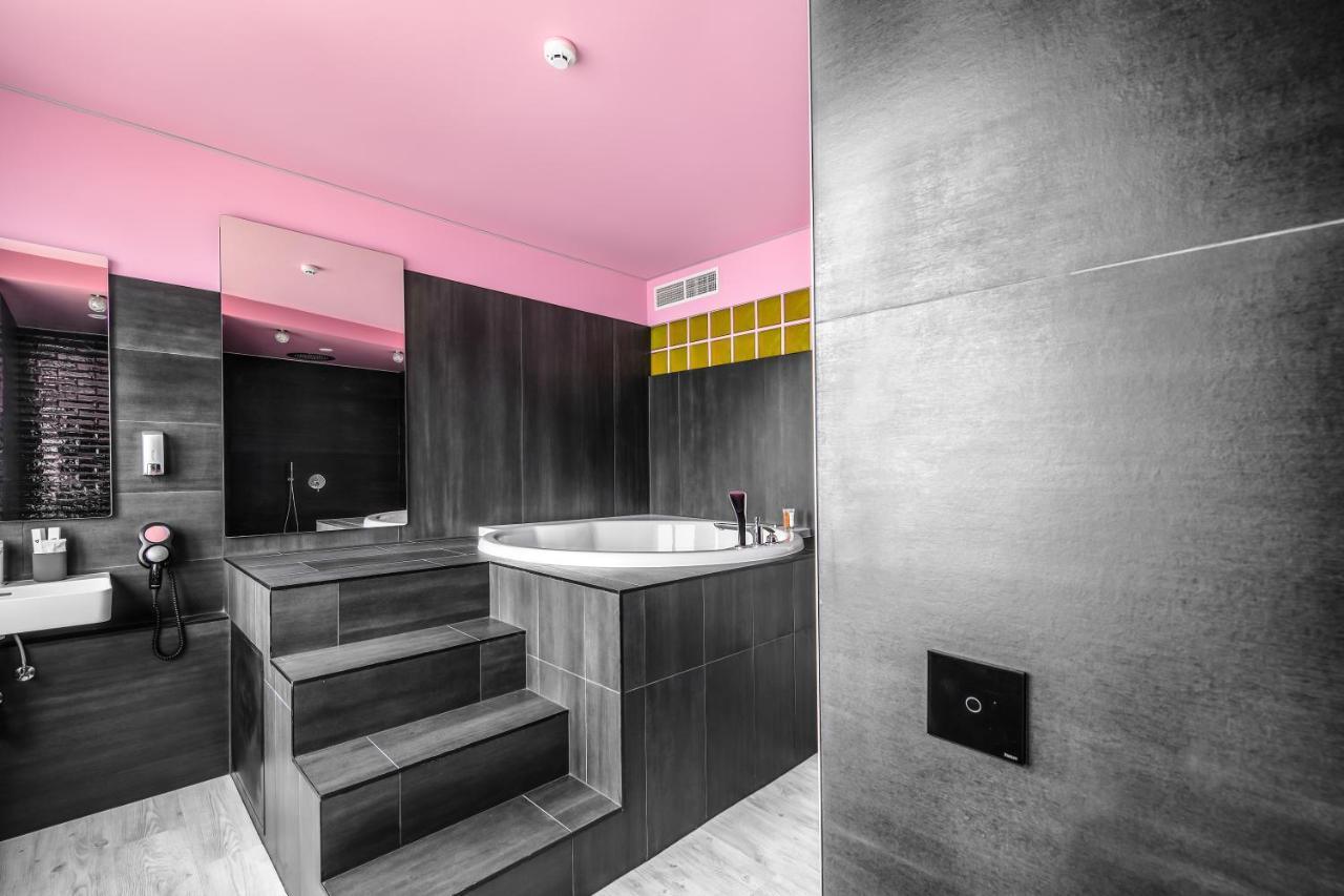 Sky Deep Jacuzzi 30 Floor Apartment Klaipeda Bagian luar foto